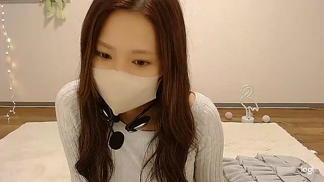 Snapshot of hinano_JP chatting on October 12, 12:20 am hinano JP online show from October 12, 12:20 am