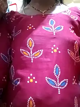 Snapshot of TeluguammayiMahi chatting on February 24, 11:32 am TeluguammayiMahi online show from February 24, 11:32 am