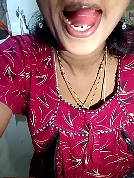 Snapshot of TeluguammayiMahi chatting on November 22, 6:40 pm TeluguammayiMahi online show from November 22, 6:40 pm