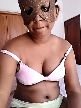 DiluQueen online show from February 24, 10:37 am