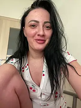 RaisaSalvi online show from February 26, 5:28 pm