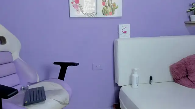 Rossi Mariana online show from March 8, 3:35 pm