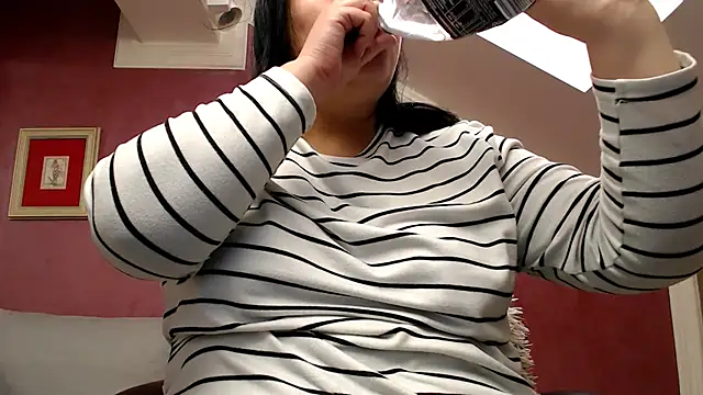 Wetandnaughtyxx online show from March 12, 8:20 am