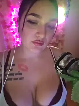 Snapshot of Jinyxx3 chatting on February 23, 3:02 am Jinyxx3 online show from February 23, 3:02 am