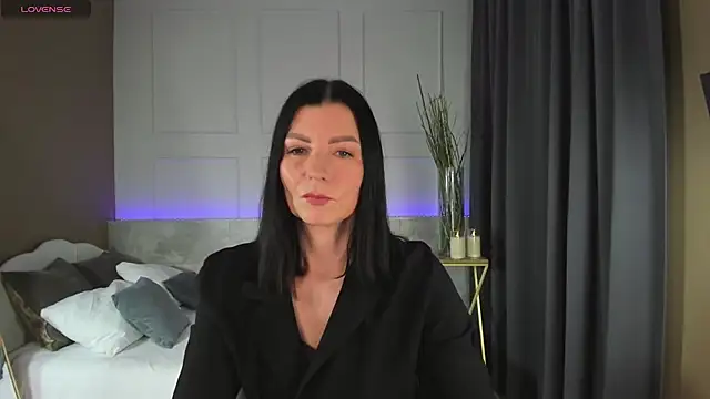 Snapshot of MonicaCheerful chatting on January 28, 6:49 am MonicaCheerful online show from January 28, 6:49 am