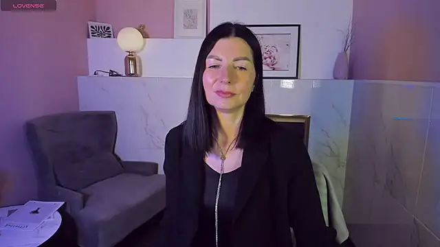 Snapshot of MonicaCheerful chatting on February 7, 11:34 am MonicaCheerful online show from February 7, 11:34 am