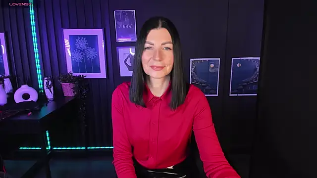 Snapshot of MonicaCheerful chatting on February 9, 6:01 am MonicaCheerful online show from February 9, 6:01 am