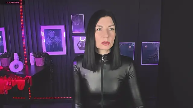Snapshot of MonicaCheerful chatting on February 15, 6:02 am MonicaCheerful online show from February 15, 6:02 am