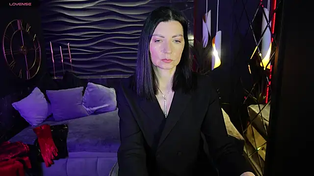 Snapshot of MonicaCheerful chatting on February 19, 10:12 am MonicaCheerful online show from February 19, 10:12 am