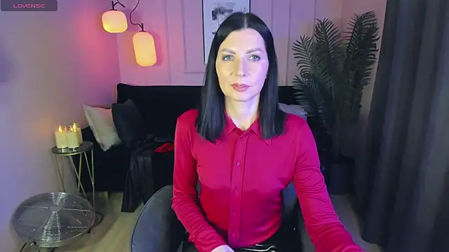 Snapshot of MonicaCheerful chatting on February 21, 5:53 pm MonicaCheerful online show from February 21, 5:53 pm