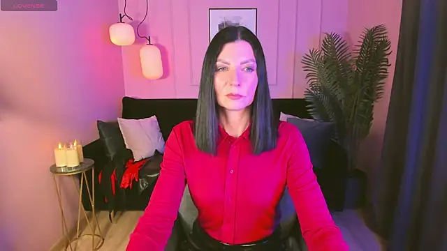 Snapshot of MonicaCheerful chatting on February 22, 1:02 pm MonicaCheerful online show from February 22, 1:02 pm