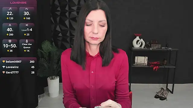 Snapshot of MonicaCheerful chatting on March 1, 2:44 pm MonicaCheerful online show from March 1, 2:44 pm