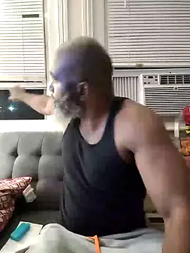 Snapshot of shavez5888 chatting on February 1, 12:51 am shavez5888 online show from February 1, 12:51 am