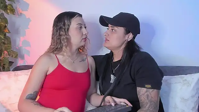 Snapshot of my_melody chatting on October 12, 4:11 am my melody online show from October 12, 4:11 am