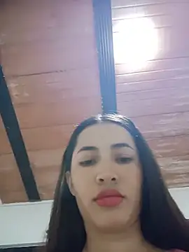 Snapshot of -Nicol chatting on August 6, 1:57 pm -Nicol online show from August 6, 1:57 pm