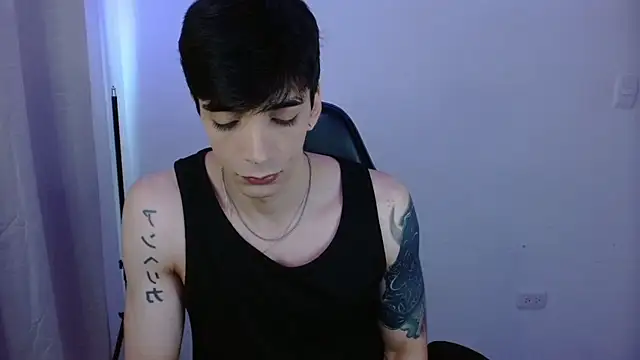 H3ll B0I online show from February 23, 3:53 pm