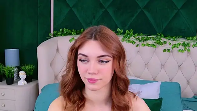 Snapshot of Ariadna_Holder chatting on March 14, 6:32 am Ariadna Holder online show from March 14, 6:32 am