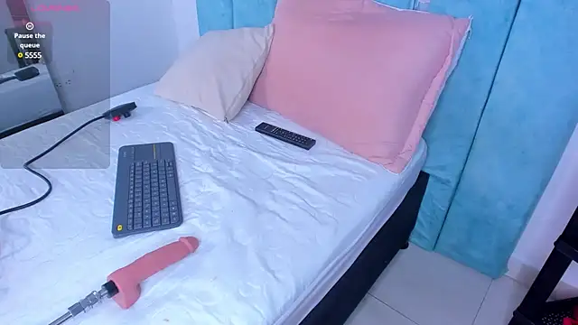 Snapshot of AlexxaSmall chatting on February 21, 12:39 pm AlexxaSmall online show from February 21, 12:39 pm