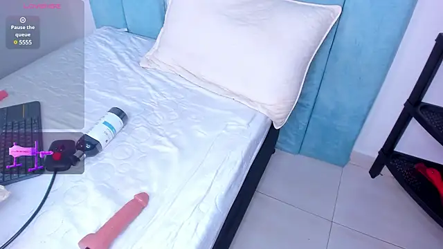 Snapshot of AlexxaSmall chatting on March 5, 3:07 pm AlexxaSmall online show from March 5, 3:07 pm