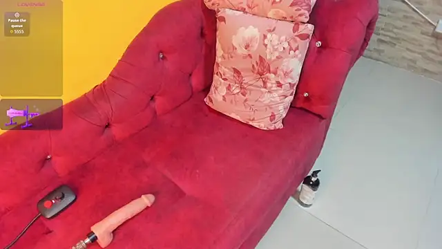 Snapshot of AlexxaSmall chatting on September 11, 2:00 am AlexxaSmall online show from September 11, 2:00 am