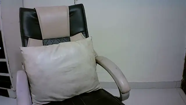 kajal  bhabhi  online show from March 13, 2:18 am