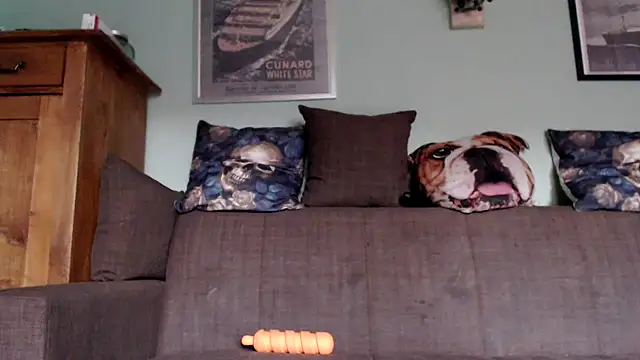 Snapshot of Astrid-Gilbert chatting on January 29, 3:15 pm Astrid-Gilbert online show from January 29, 3:15 pm