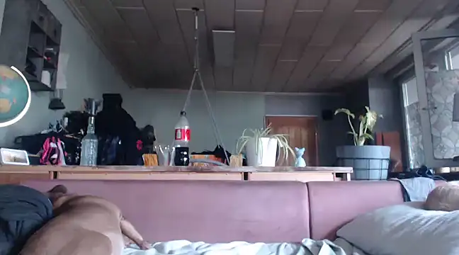 Snapshot of Astrid-Gilbert chatting on February 21, 7:56 am Astrid-Gilbert online show from February 21, 7:56 am