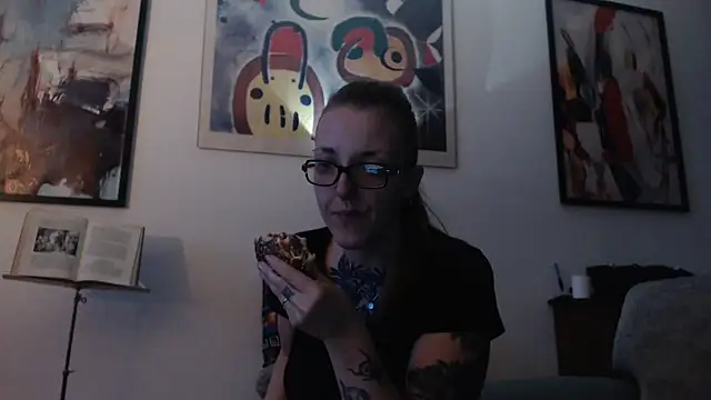 Snapshot of Astrid-Gilbert chatting on February 21, 9:00 pm Astrid-Gilbert online show from February 21, 9:00 pm