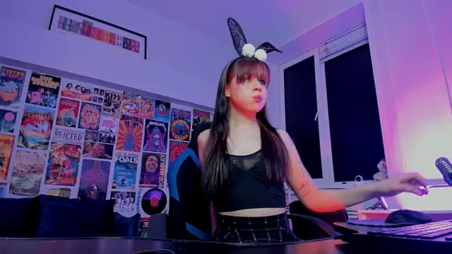 Snapshot of MisaPage chatting on March 11, 9:04 pm MisaPage online show from March 11, 9:04 pm