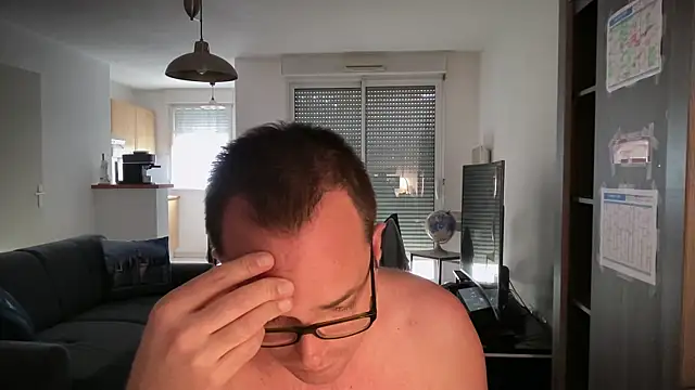 Snapshot of Funnyjul31 chatting on October 25, 2:02 pm Funnyjul31 online show from October 25, 2:02 pm