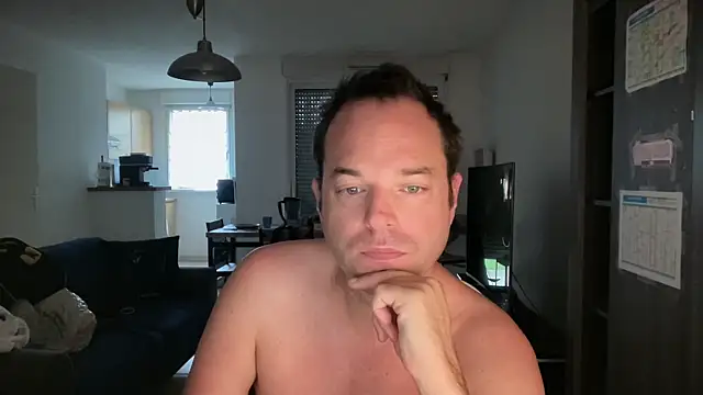 Snapshot of Funnyjul31 chatting on November 24, 11:10 am Funnyjul31 online show from November 24, 11:10 am