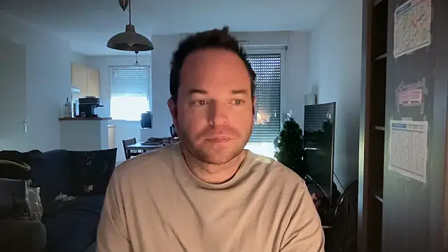 Snapshot of Funnyjul31 chatting on November 27, 10:39 am Funnyjul31 online show from November 27, 10:39 am