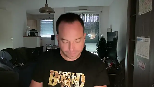 Snapshot of Funnyjul31 chatting on November 30, 1:26 pm Funnyjul31 online show from November 30, 1:26 pm