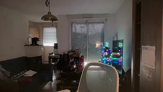 Snapshot of Funnyjul31 chatting on December 20, 1:51 pm Funnyjul31 online show from December 20, 1:51 pm