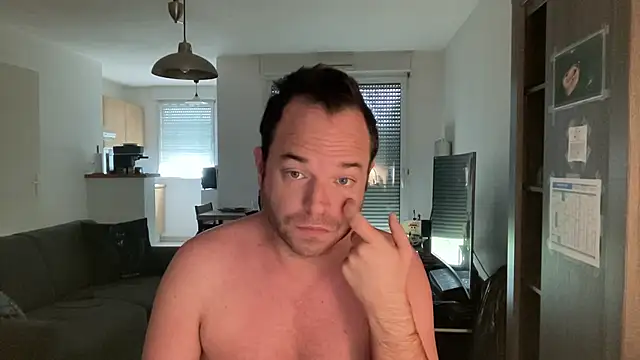 Funnyjul31 online show from February 16, 10:11 am