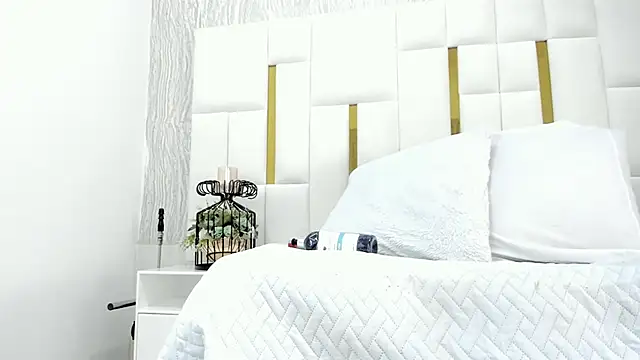 violet gray  online show from March 16, 3:04 am