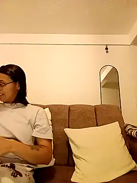 Snapshot of bri_ali chatting on February 11, 12:28 am bri ali online show from February 11, 12:28 am