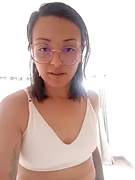 Snapshot of bri_ali chatting on March 5, 2:01 pm bri ali online show from March 5, 2:01 pm