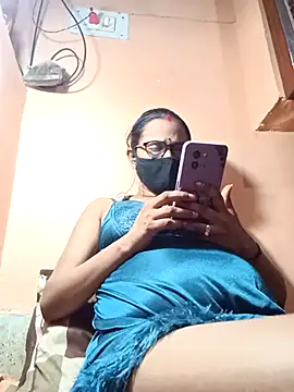 Snapshot of runi31 chatting on September 11, 8:58 am runi31 online show from September 11, 8:58 am