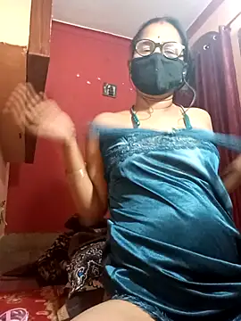 Snapshot of runi31 chatting on December 3, 6:06 pm runi31 online show from December 3, 6:06 pm