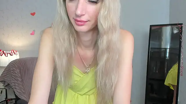 skinnyladyy online show from February 12, 5:05 am