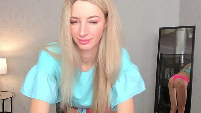 skinnyladyy online show from February 28, 2:20 am