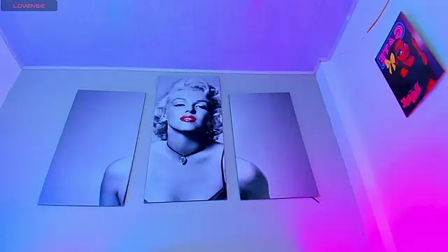 Snapshot of Cherry_splash chatting on December 14, 4:45 pm Cherry splash online show from December 14, 4:45 pm