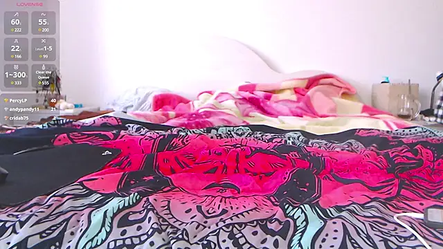 Snapshot of Ju-Hot chatting on March 18, 4:37 pm Ju-Hot online show from March 18, 4:37 pm