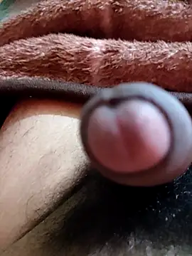 guavam65 online show from March 3, 8:21 pm