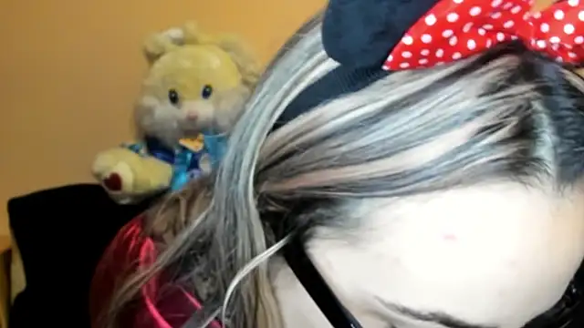 Snapshot of LadyLyanna chatting on November 3, 10:10 pm LadyLyanna online show from November 3, 10:10 pm