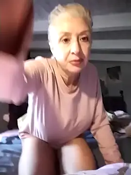 divinaerotica online show from January 13, 2:00 pm