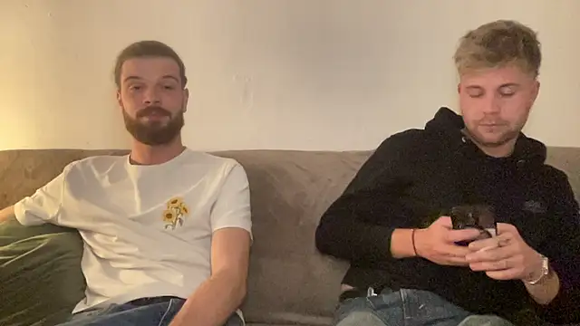 Snapshot of Kiffwahn chatting on October 13, 6:41 pm Kiffwahn online show from October 13, 6:41 pm