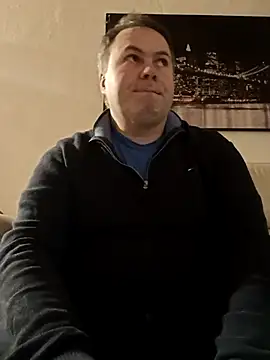 Snapshot of Pourleplasirs chatting on February 13, 10:43 pm Pourleplasirs online show from February 13, 10:43 pm