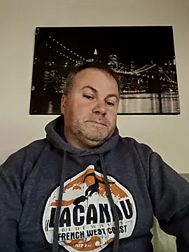 Snapshot of Pourleplasirs chatting on November 22, 9:36 pm Pourleplasirs online show from November 22, 9:36 pm